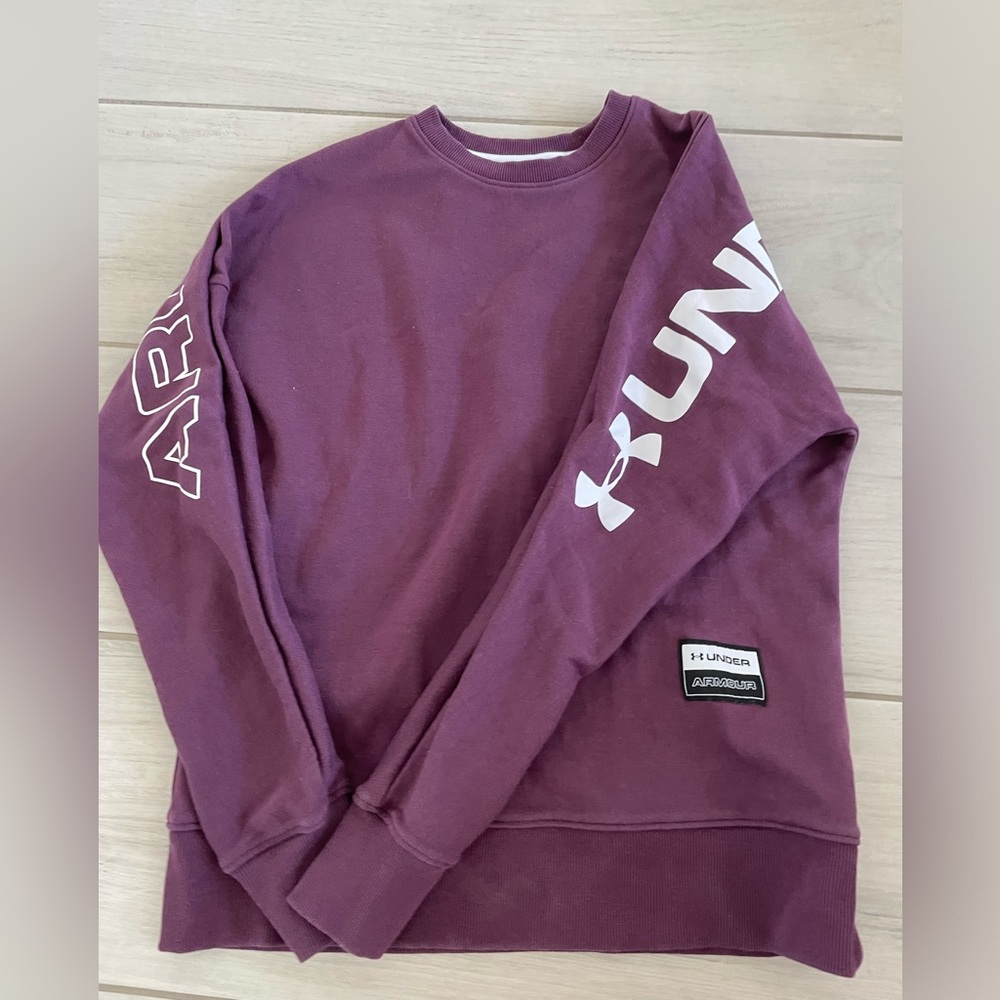 UNDER ARMOUR SWEATSHIRT - crewneck - maroon - size s - cute - preppy - women's